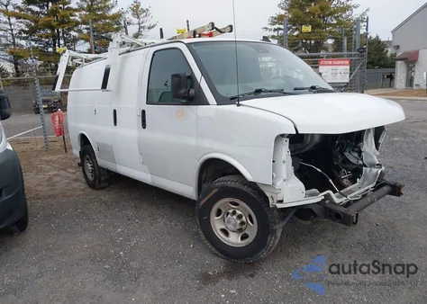 2019 Chevrolet Express 2500 Work Van из США, поврежденный, VIN 1GCWGAFP8K1332538